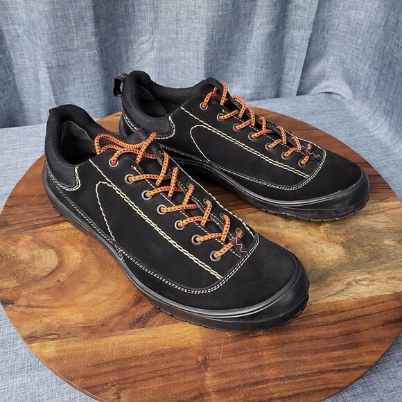 RARE Banana Republic Black Suede Trainers / Hiking Low Tops Men's Size 10 - Picture 1 of 10